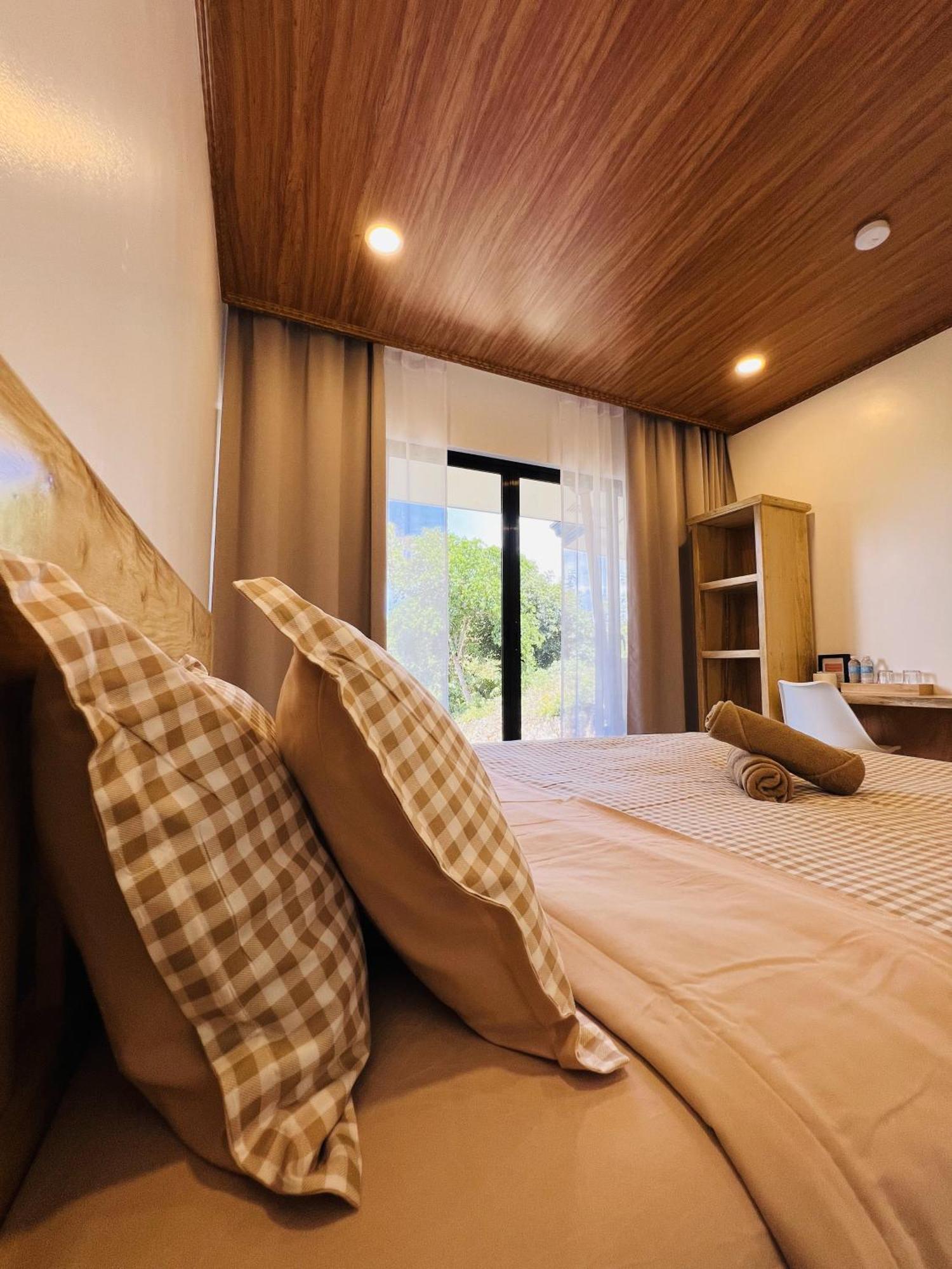Hotel Thepureyann à San Juan  Extérieur photo